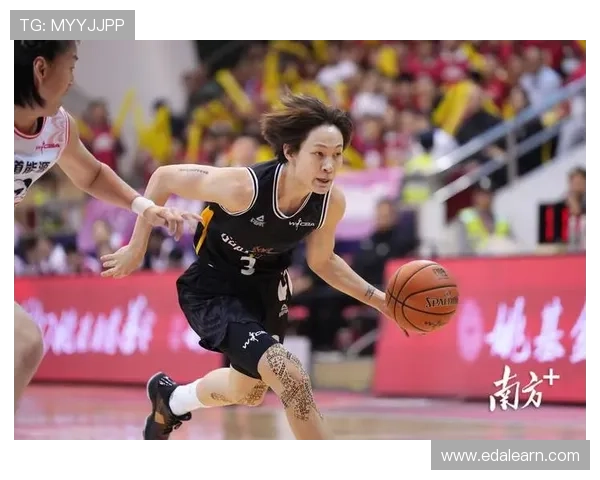 广东女篮八年后重登冠军巅峰杨力维杨舒予泪洒相拥笑迎荣耀时刻